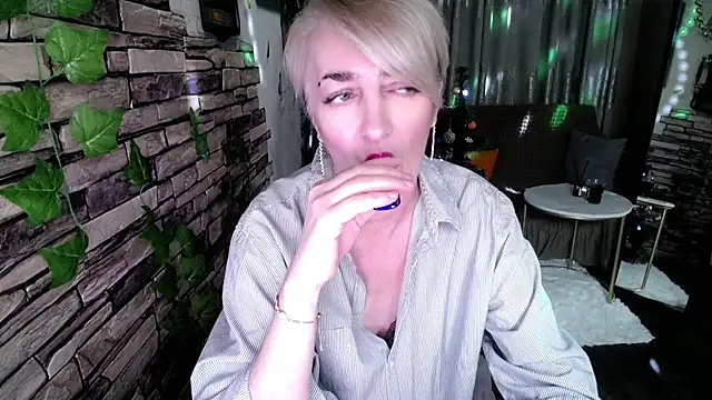 Snapshot of Hot_Girl87 chatting on January 5, 2025, 1:58 pm Hot Girl87 online show from January 5, 2025, 1:58 pm