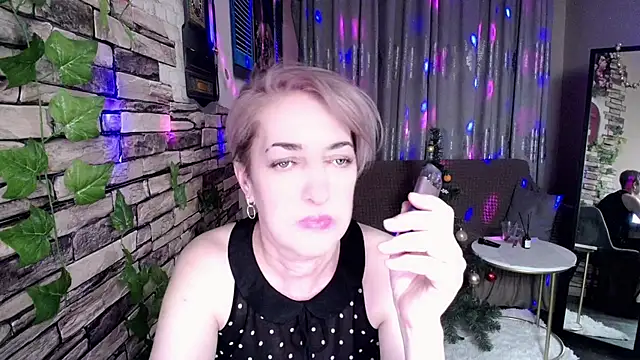 Snapshot of Hot_Girl87 chatting on January 9, 2025, 7:40 pm Hot Girl87 online show from January 9, 2025, 7:40 pm