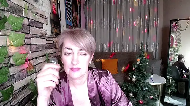 Snapshot of Hot_Girl87 chatting on January 13, 2025, 6:27 pm Hot Girl87 online show from January 13, 2025, 6:27 pm