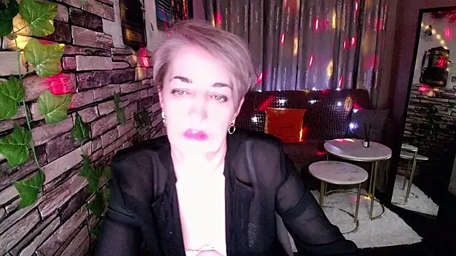 Snapshot of Hot_Girl87 chatting on January 15, 2025, 4:43 pm Hot Girl87 online show from January 15, 2025, 4:43 pm