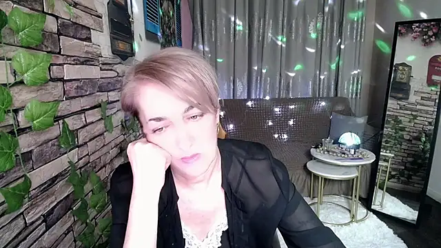 Snapshot of Hot_Girl87 chatting on January 19, 2025, 9:23 pm Hot Girl87 online show from January 19, 2025, 9:23 pm