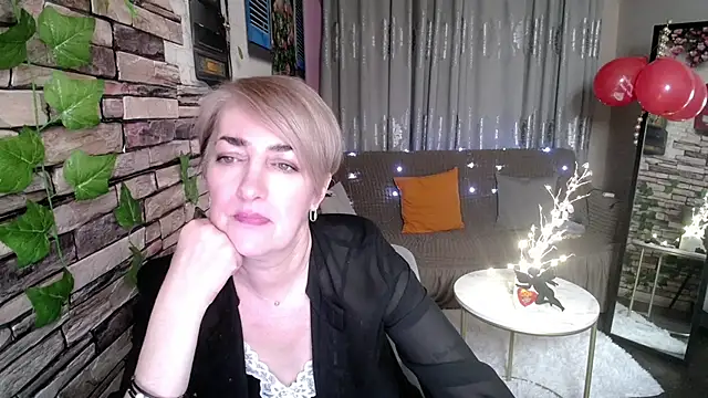 Snapshot of Hot_Girl87 chatting on February 14, 2025, 10:58 pm Hot Girl87 online show from February 14, 2025, 10:58 pm