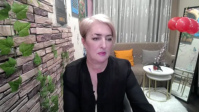 Snapshot of Hot_Girl87 chatting on February 19, 2025, 2:34 pm Hot Girl87 online show from February 19, 2025, 2:34 pm