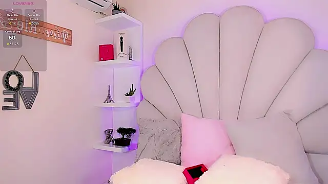 Snapshot of CandyJoselyn chatting on February 16, 2026, 12:56 pm CandyJoselyn online show from February 16, 2026, 12:56 pm