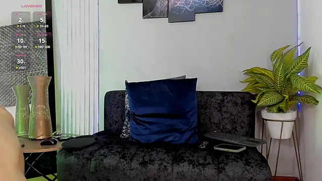 thomas eliotts online show from September 11, 2025, 7:47 pm