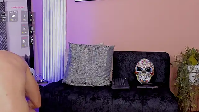 thomas eliotts online show from October 30, 2025, 7:58 pm