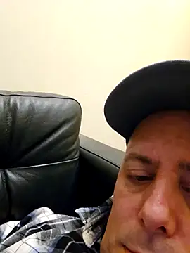 HeteroHotGuy1 online show from February 22, 2025, 9:48 pm