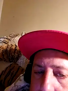 HeteroHotGuy1 online show from September 14, 2025, 9:03 pm