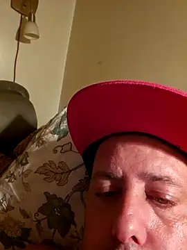 HeteroHotGuy1 online show from September 20, 2025, 8:32 pm