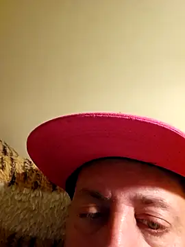 HeteroHotGuy1 online show from October 7, 2025, 1:14 am