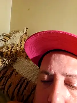 HeteroHotGuy1 online show from October 21, 2025, 9:26 pm