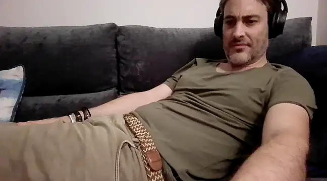 basquehotboy online show from December 15, 2024, 11:09 pm