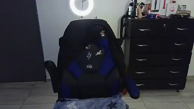 thomascooper7 online show from February 6, 2025, 1:16 am