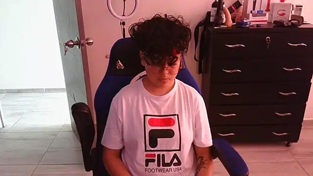 thomascooper7 online show from February 10, 2025, 8:53 pm