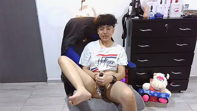 thomascooper7 online show from March 6, 2025, 3:46 am