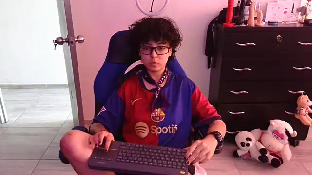 thomascooper7 online show from March 22, 2026, 6:55 pm