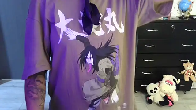 thomascooper7 online show from April 16, 2026, 9:39 pm