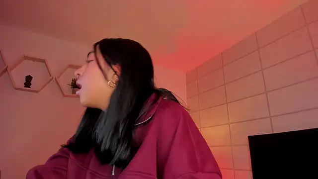 Christine Laam online show from December 4, 2025, 12:03 pm