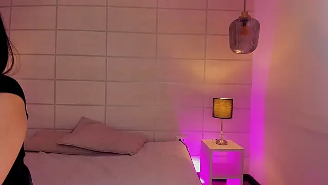 Christine Laam online show from February 28, 2026, 2:56 am