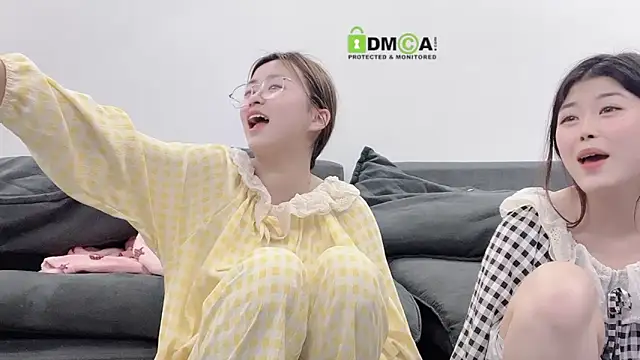 MM YY SS online show from March 6, 2025, 8:37 pm