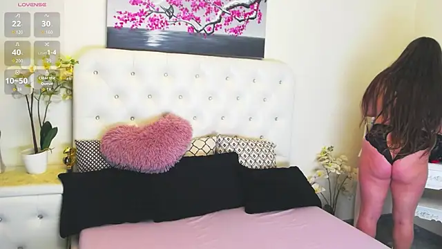 Ysabell01 online show from April 16, 2026, 4:24 am