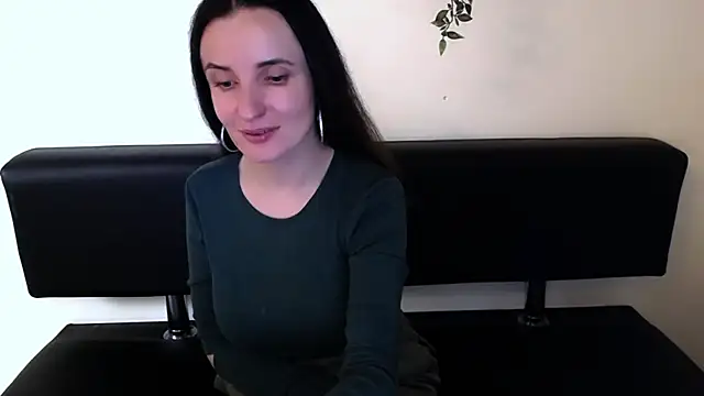 LaimaV  online show from April 3, 2026, 9:57 pm