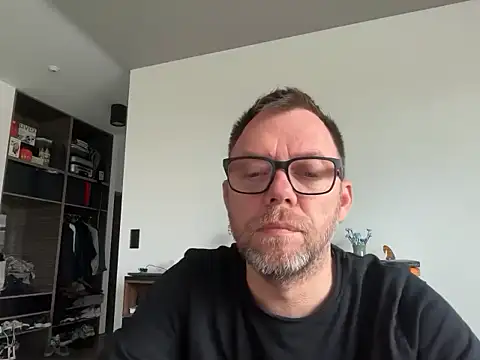 xmnbx77 online show from November 3, 2025, 10:27 am