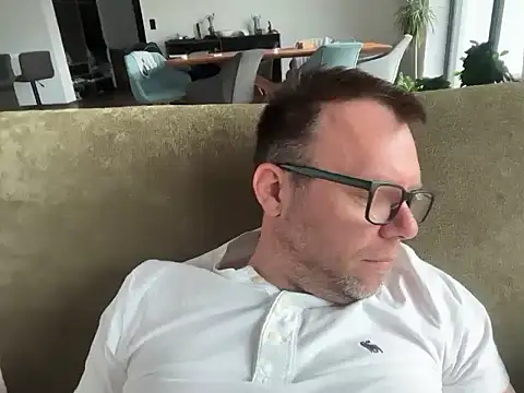 xmnbx77 online show from November 10, 2025, 10:58 am