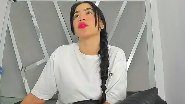 Snapshot of Sofia-candyht chatting on January 31, 2025, 9:05 pm Sofia-candyht online show from January 31, 2025, 9:05 pm