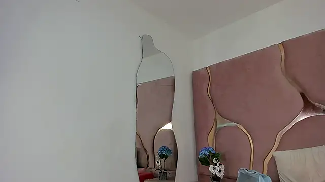 Snapshot of Sofia-candyht chatting on February 22, 2026, 9:13 pm Sofia-candyht online show from February 22, 2026, 9:13 pm