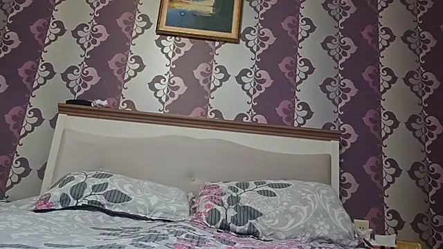 AlejandraDelaney online show from November 26, 2025, 12:50 pm