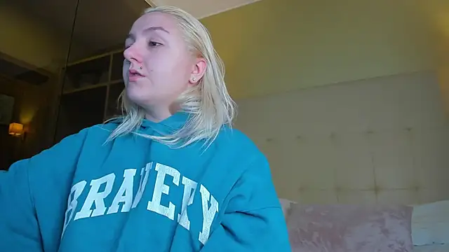 Debbie Taylor online show from December 2, 2025, 6:58 pm