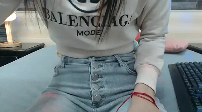 Snapshot of nahomibecker chatting on February 1, 2025, 12:05 pm nahomibecker online show from February 1, 2025, 12:05 pm