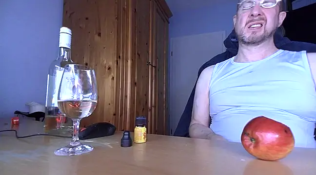 Tom PP cgn online show from February 27, 2025, 4:31 am