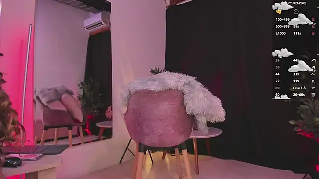 Sapphire Venuss online show from October 1, 2025, 1:11 am