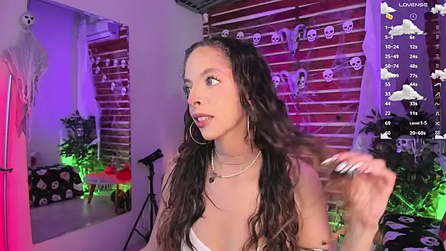 Sapphire Venuss online show from October 23, 2025, 2:22 am