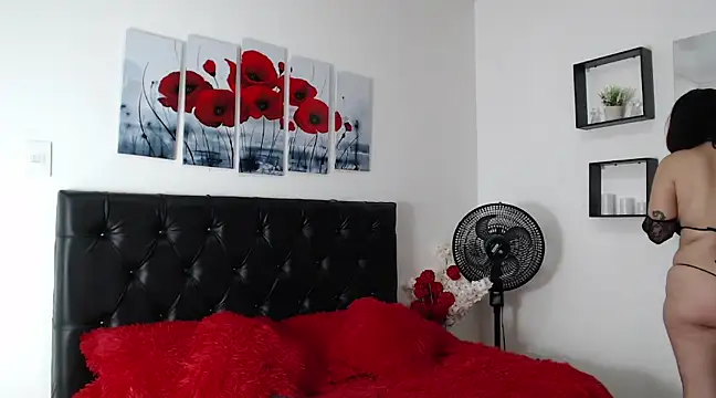 lily f00x online show from December 6, 2024, 2:49 pm