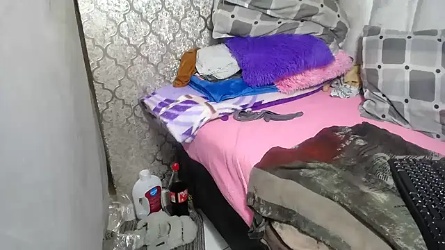 BigbootyNickyx online show from February 25, 2025, 9:13 pm