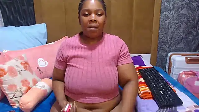 BigbootyNickyx online show from April 12, 2026, 7:52 pm