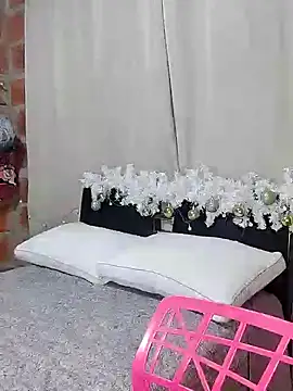 anngela01 online show from December 3, 2024, 10:51 pm