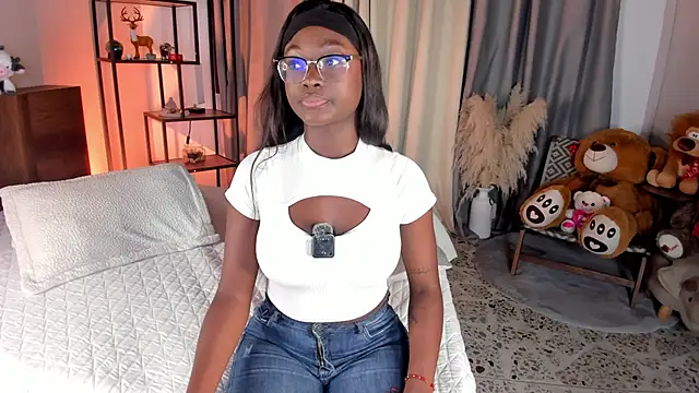 Snapshot of amber_maxwell chatting on June 12, 2026, 9:03 pm amber maxwell online show from June 12, 2026, 9:03 pm