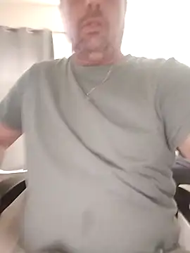 Awelo801 online show from April 19, 2026, 2:38 pm