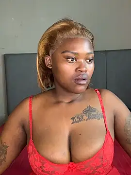 ThickPearlx23 online show from July 20, 2026, 1:57 pm