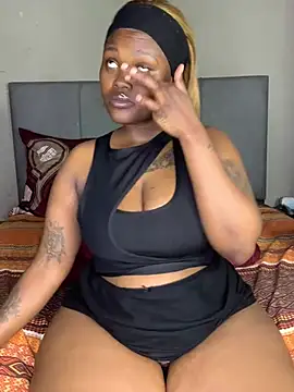 ThickPearlx23 online show from July 28, 2026, 7:39 pm