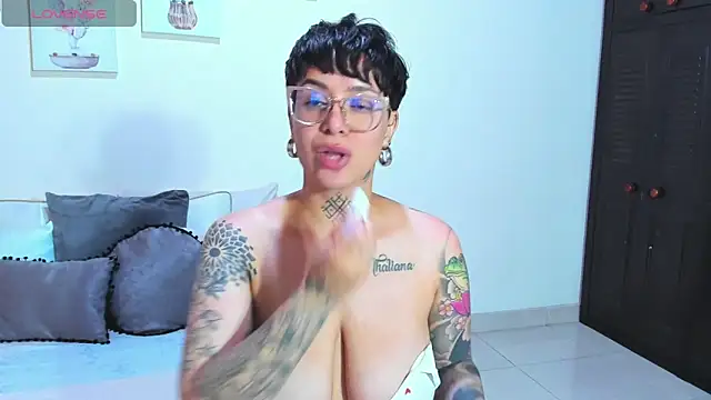 KatInk online show from December 4, 2024, 8:18 pm