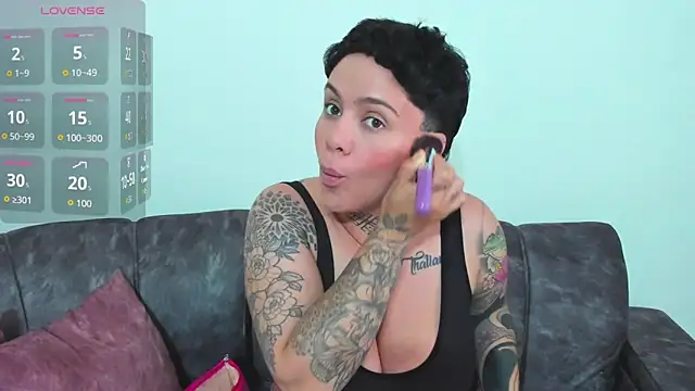 KatInk online show from October 25, 2025, 8:47 pm