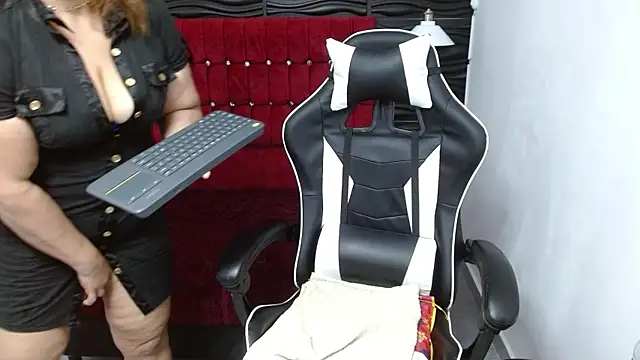 PervertedMature online show from January 22, 2025, 6:42 am