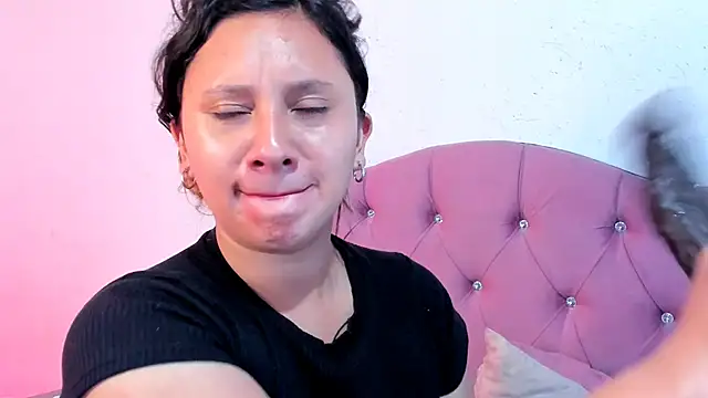 Mila nixon02 online show from December 8, 2024, 1:03 pm