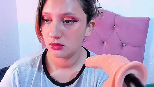 Mila nixon02 online show from March 15, 2025, 2:45 pm