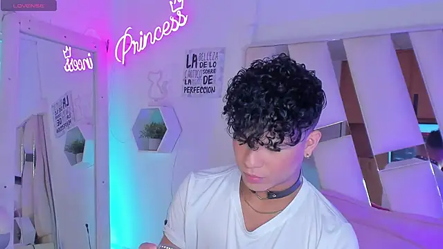 EthanCollens online show from January 21, 2025, 9:25 pm